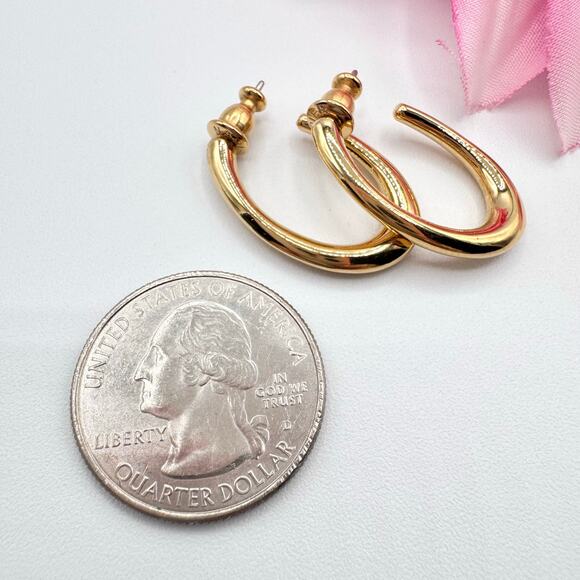 Vintage Napier Oblong Hoop Earrings Shiny Gold Tone Signed Chic Classic Luxe - Picture 7 of 8